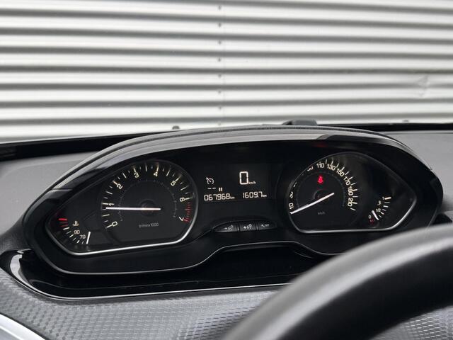 Peugeot 2008 1.2 Hoge Instap Airco Cruise Led Carplay Pdc 19 Vol Opties Eerste Eigenaar 67968 KM Gereden Perfecte Staat