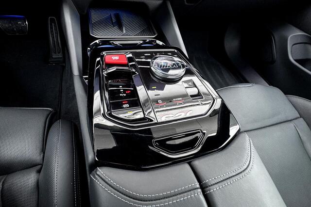 BMW M5 Touring M5 | M Carbon keramische remmen | Carbon pakket | Bowers & Wilkins | M Driver's Pack | Selections 500
