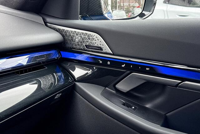 BMW M5 Touring M5 | M Carbon keramische remmen | Carbon pakket | Bowers & Wilkins | M Driver's Pack | Selections 500