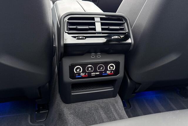 BMW M5 Touring M5 | M Carbon keramische remmen | Carbon pakket | Bowers & Wilkins | M Driver's Pack | Selections 500