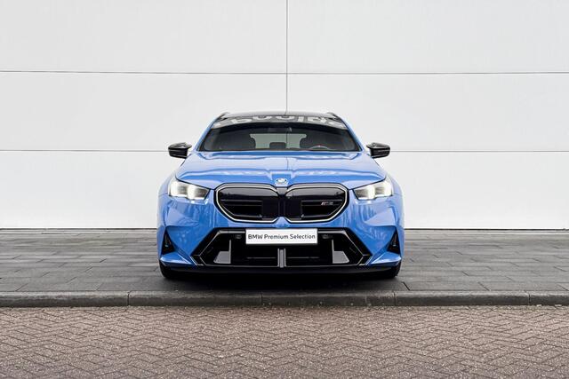 BMW M5 Touring M5 | M Carbon keramische remmen | Carbon pakket | Bowers & Wilkins | M Driver's Pack | Selections 500