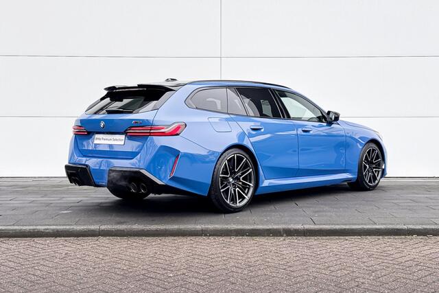 BMW M5 Touring M5 | M Carbon keramische remmen | Carbon pakket | Bowers & Wilkins | M Driver's Pack | Selections 500