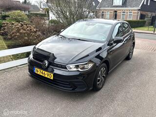 VOLKSWAGEN POLO 1.0 TSI 95pk Life Business NIEUW MODEL CLIMATE CONTROLE STOELVERWARMING CARPLAY NAVIGATIE ACHTERUITRIJ CAMERA MOOIE AUTO!!