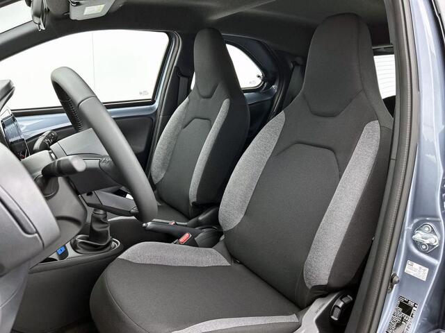Toyota Aygo X 1.0 VVT-i MT Play e auto| Apple Carplay/Andriod Auto | Cruise Control