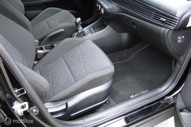 Hyundai Bayon 1.0, benzine, schakel, 61.537 km