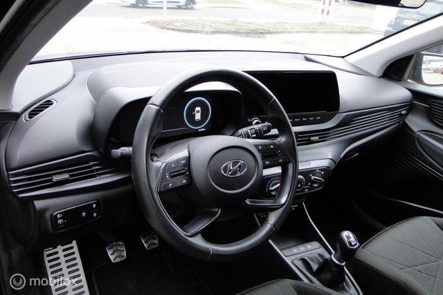 Hyundai Bayon 1.0, benzine, schakel, 61.537 km