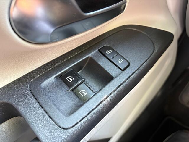 Seat MII 1.0 Style Connect 1e Eig./Dealer ondh./Airco/ Elek. ramen/ APK/ NAP