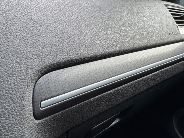 Volkswagen Golf 2.0 TSI GTI Performance Krijt grijs 245 PK Apple Carplay
