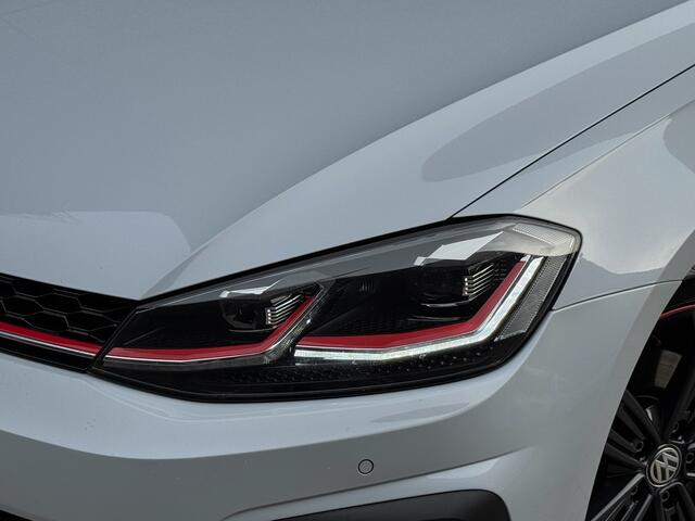 Volkswagen Golf 2.0 TSI GTI Performance Krijt grijs 245 PK Apple Carplay