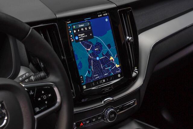 Volvo XC60 2.0 T6 Plug-in hybrid AWD HUD Panodak Leder Navi Camera Elektr. bedienbare achterklep Sfeerverlichting PDC LM velgen BTW auto SPLINTER