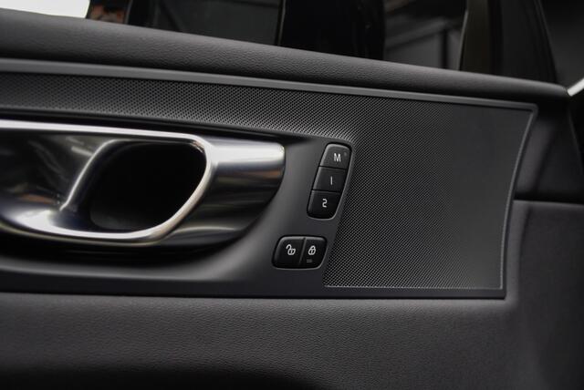 Volvo XC60 2.0 T6 Plug-in hybrid AWD HUD Panodak Leder Navi Camera Elektr. bedienbare achterklep Sfeerverlichting PDC LM velgen BTW auto SPLINTER