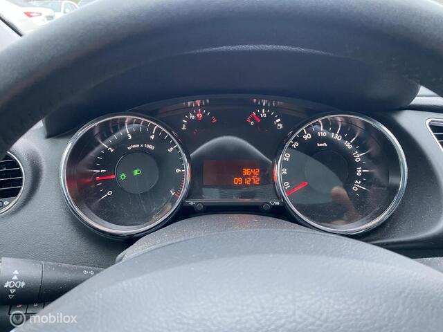Peugeot 3008 1.6 | PANO | TREKHAAK | AIRCO |APK