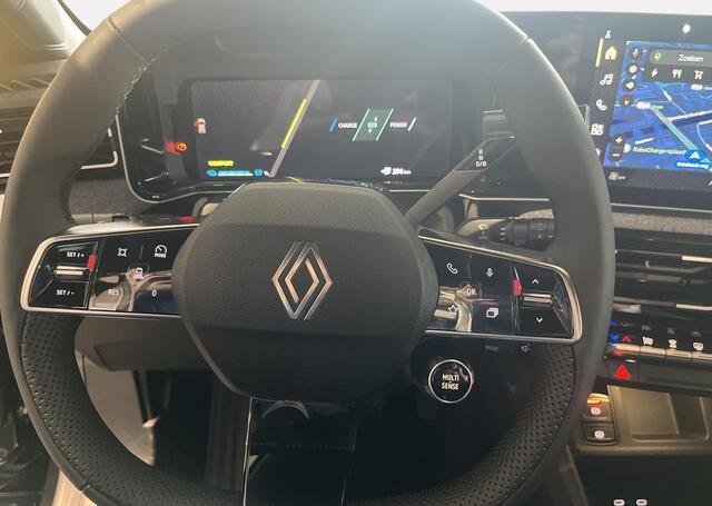 Renault 5 comfort range techno 52 kWh - Demo / all weather banden
