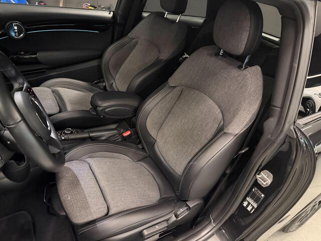 Mini Cooper 1.5 Cooper BLACK-EDITION PANO/H-UP/NAVI/CAM/DAB/CARPLAY/H-KARDON///