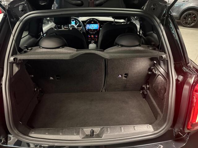 Mini Cooper 1.5 Cooper BLACK-EDITION PANO/H-UP/NAVI/CAM/DAB/CARPLAY/H-KARDON///