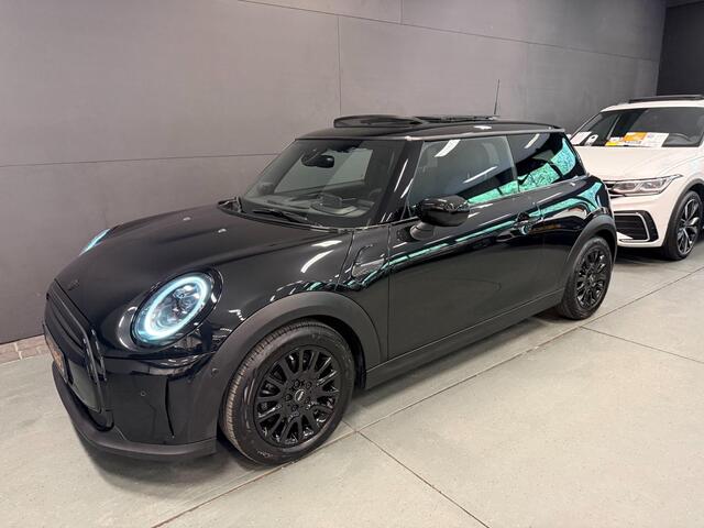 Mini Cooper 1.5 Cooper BLACK-EDITION PANO/H-UP/NAVI/CAM/DAB/CARPLAY/H-KARDON///