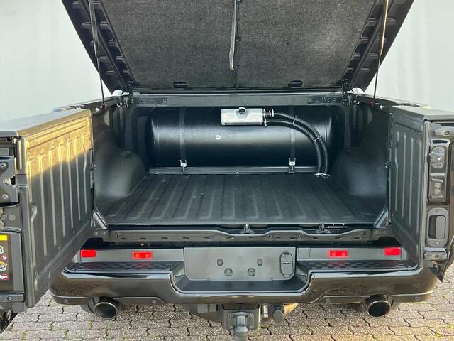 Dodge 1500 RAM 5.7 HEMI V8 Night Edition | LIMITED | Luchtvering | Panorama | LPG