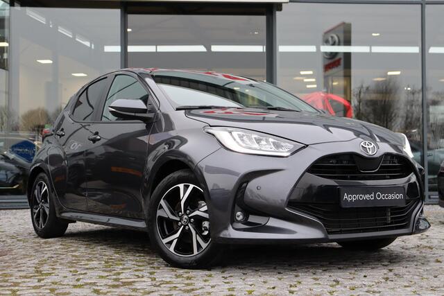 Toyota Yaris 1.5 Hybrid 115 Dynamic Limited, Parkeersensoren, Stoelverwarming, Apple Carplay / Android Auto.
