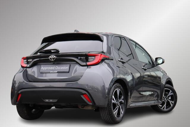 Toyota Yaris 1.5 Hybrid 115 Dynamic Limited, Parkeersensoren, Stoelverwarming, Apple Carplay / Android Auto.