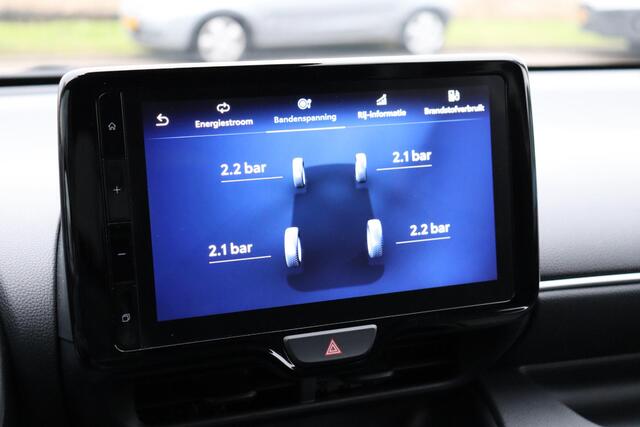 Toyota Yaris 1.5 Hybrid 115 Dynamic Limited, Parkeersensoren, Stoelverwarming, Apple Carplay / Android Auto.