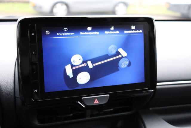 Toyota Yaris 1.5 Hybrid 115 Dynamic Limited, Parkeersensoren, Stoelverwarming, Apple Carplay / Android Auto.