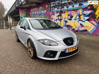 SEAT LEON 2.0 TFSI FR kanon 19 inch velgen airco stereo zeer dikke snelle auto moet gezien worden origineel nederlandse fr