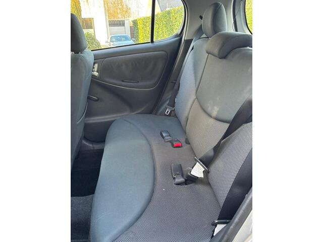 Toyota Yaris 1.3 VVT-i Sol 5drs e APK