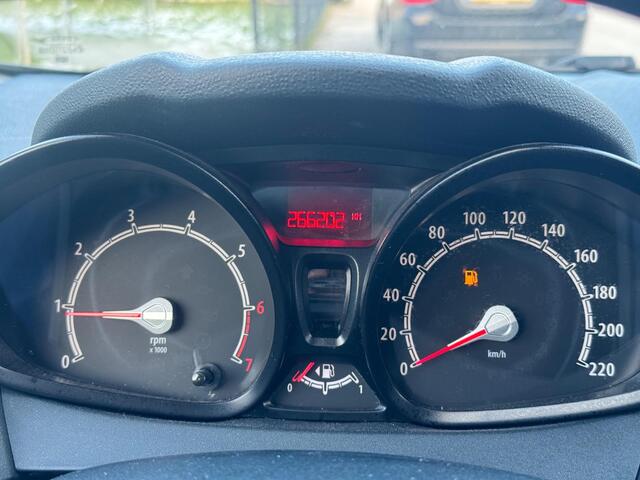 Ford Fiesta 1.25 Titanium/Airco/APK03-2027