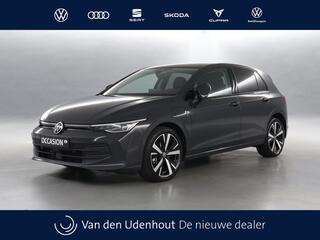 VOLKSWAGEN GOLF 1.5 eHybrid 204pk Life Edition DSG / Navigatie / App Connect / Camera / Stoel+ stuurverwarming
