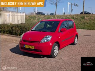 DAIHATSU SIRION 2 1.0-12V Trend