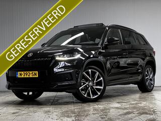 SKODA Kodiaq 1.5 TSI Sportline Business/ Pano Dak/ Schaalstoelen/ Zwarte Hemel/ Virtual Cockpit/ LED Koplampen/ Stoelverw V+A/ Stuurverw./ Audio-Premium/ Apple+Android/ DAB+/ Elek.Stoel+Memory/ Keyless/ Camera/ 20''LMV/ PDC.