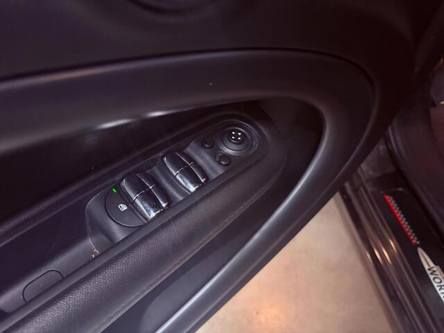 Mini Countryman Mini 1.6 John Cooper Works ALL4 Chili Leer Navi