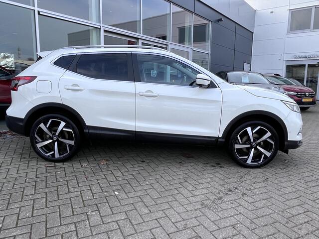 Nissan Qashqai 1.2 Tekna + | 360 camera | Panoramadak | Elektrische stoelbediening | Stoelverwarming | BLIS |