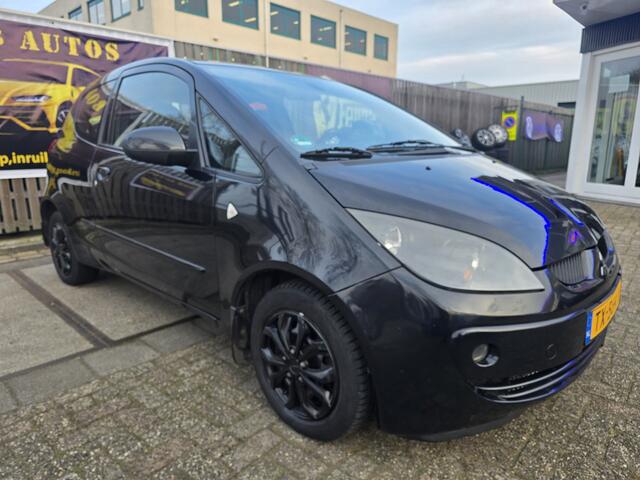 Mitsubishi Colt 1.3 Incharge/airco/navi/apk 13-06-2027 /rijd schakelt goed /inruilen is mogelijk