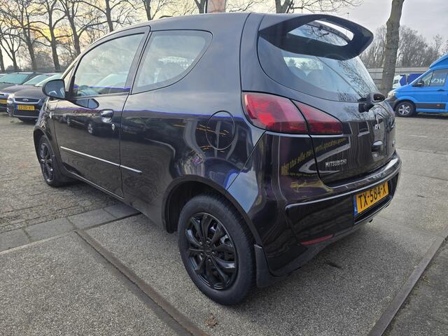 Mitsubishi Colt 1.3 Incharge/airco/navi/apk 13-06-2027 /rijd schakelt goed /inruilen is mogelijk