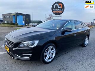 VOLVO V60 2015 * 2.4 D6 Twin Engine R-Design *APK* *AUTOMAAT* TOP STAAT !!