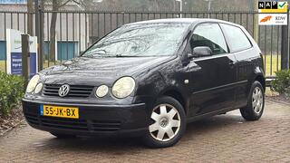 VOLKSWAGEN POLO 1.4-16V Highline
