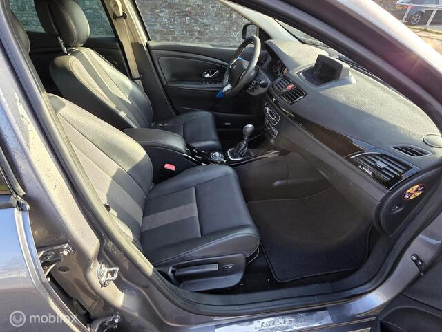 Renault Megane 1.4 TCe Bose - Trekhaak 14 Maanden apk