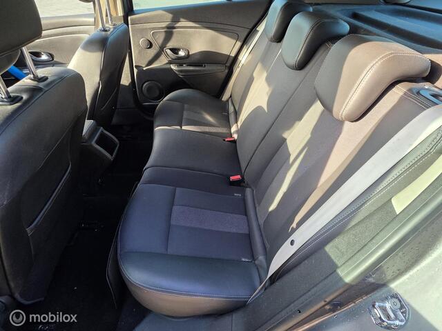 Renault Megane 1.4 TCe Bose - Trekhaak 14 Maanden apk