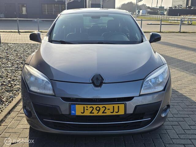 Renault Megane 1.4 TCe Bose - Trekhaak 14 Maanden apk