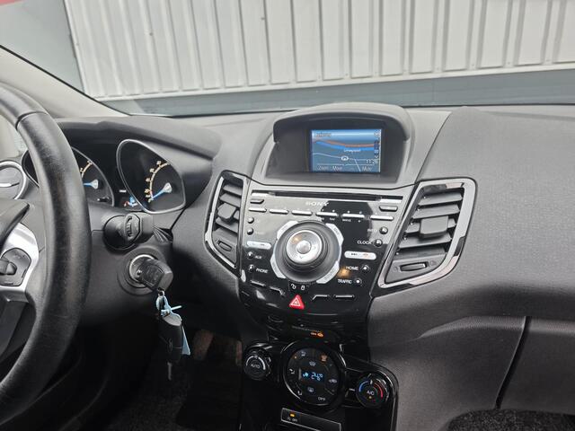 Ford Fiesta 1.0 EcoBoost 5 deurs Titanium 1e EIG | TREKHAAK |