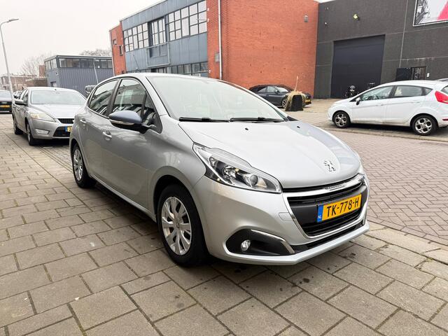 Peugeot 208 1.2 PureTech Blue Lion
