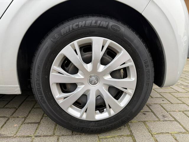 Peugeot 208 1.2 PureTech Blue Lion