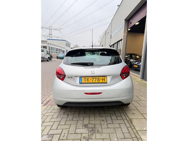 Peugeot 208 1.2 PureTech Blue Lion