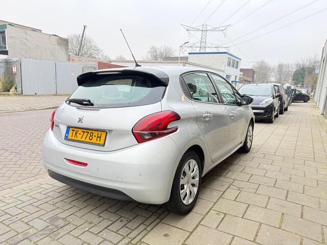Peugeot 208 1.2 PureTech Blue Lion