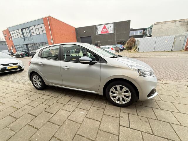 Peugeot 208 1.2 PureTech Blue Lion