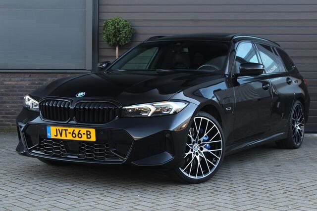 BMW 3-Serie Touring 330e | Panoramadak | M Schaalstoelen | H+K | HUD | Adaptieve cruise Control | LED |