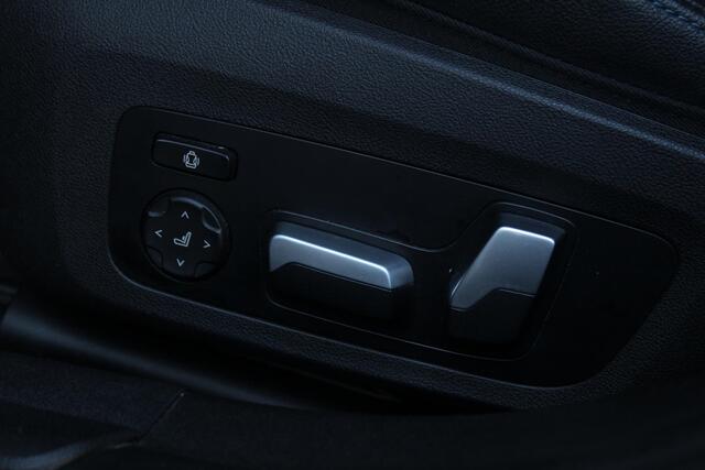 BMW 3-Serie Touring 330e | Panoramadak | M Schaalstoelen | H+K | HUD | Adaptieve cruise Control | LED |