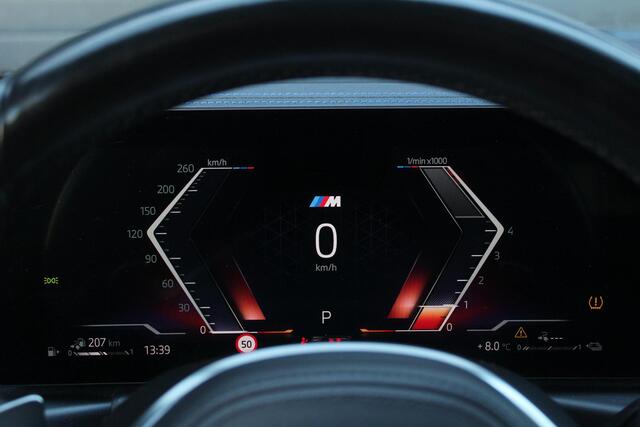 BMW 3-Serie Touring 330e | Panoramadak | M Schaalstoelen | H+K | HUD | Adaptieve cruise Control | LED |