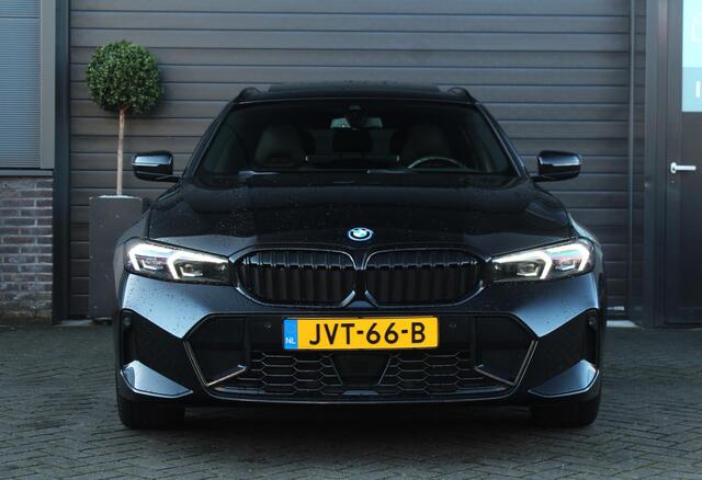 BMW 3-Serie Touring 330e | Panoramadak | M Schaalstoelen | H+K | HUD | Adaptieve cruise Control | LED |